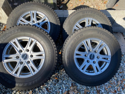 スタットレス　ホイル付き