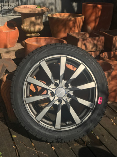 ブリヂストンブリザックスタッドレスタイヤ2016年製