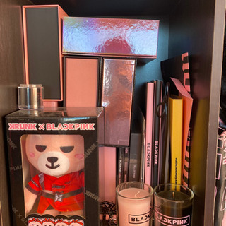 BLACKPINK.その他グループ　グッズ、CD．DVD.ポスターの画像