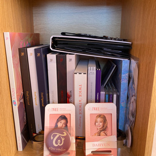 BLACKPINK.その他グループ　グッズ、CD．DVD.ポスターの画像