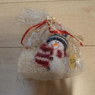 サンタクロース、雪だるまの飾り物の画像