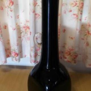 超大型のガラス製花瓶の画像