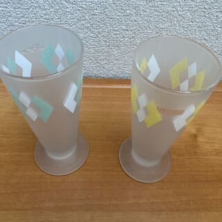 1980年代のTVコマーシャルで登場したようなカクテル！円すい型ペアグラス 1組（2個）の画像