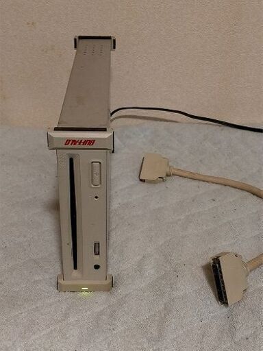 SCSI CD-ROM ドライブ