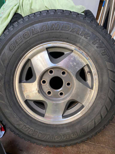 ヨコハマ　ジオランダー　スタッドレス　245 70 16