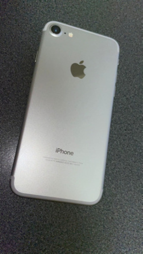 iPhone7 SIMフリー 32MB バッテリー100% シルバー+モバイルバッテリー