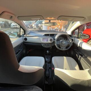2012年 トヨタ ヴィッツ 1.0 F ブルー 走行75,600kmの画像