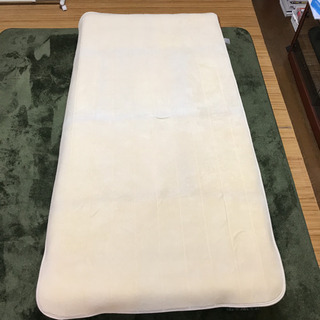 敷パット　シングルサイズ　クッションタイプ