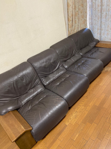 カリモク　ソファー　4人座　セパレート