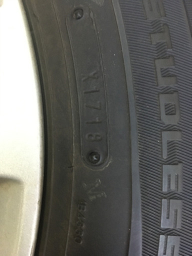 ダンロップ　スタッドレスタイヤ　4本セット　21560R17 ニッサン純正ホイール付き