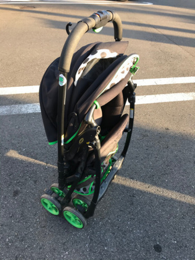 アップリカ　エアリア　ベビーカー