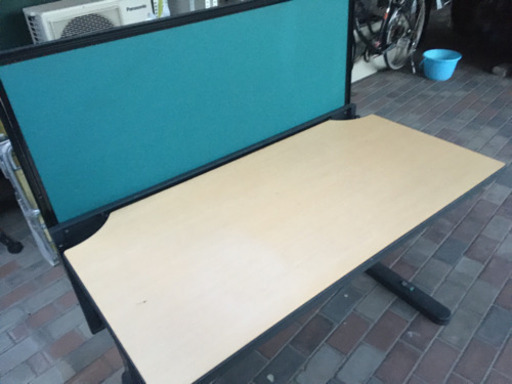 【引渡決まりました】事務机　オフィスデスク イトーキ　ITOKI 幅120cm✖️奥52cm✖️高さ70cm  折りたたみ可能 キャスター付き　ロック機能あり  在庫3台