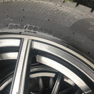 スタッドレスタイヤの画像