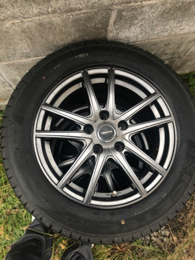 スタッドレスタイヤ