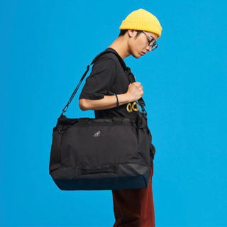 adidasトートバッグ(メンズ・レディース)の画像