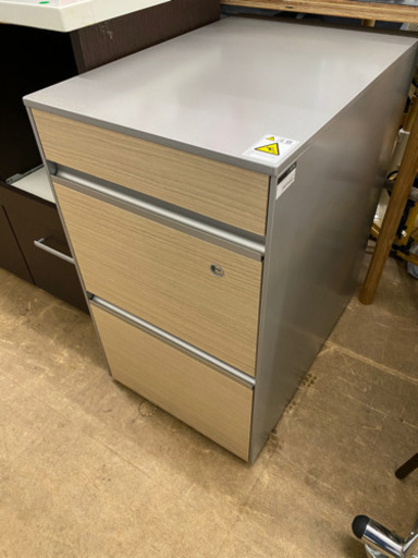美品　鍵付き　キャビネット　中古　リサイクルショップ宮崎屋20.12.6