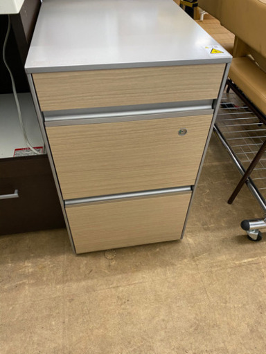 美品　鍵付き　キャビネット　中古　リサイクルショップ宮崎屋20.12.6