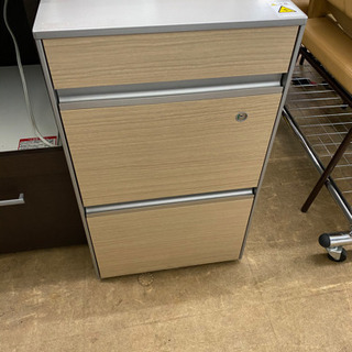 美品　鍵付き　キャビネット　中古　リサイクルショップ宮崎屋20.12.6の画像
