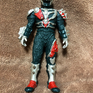 ウルトラマン ソフビ　サデス　300円