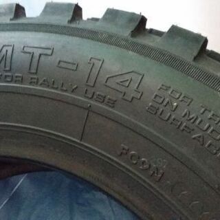 フルピンスパイクタイヤの画像