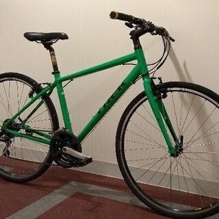 お値段変更！ 目立ち色グリーンのTREK FX2　サイズ17.5