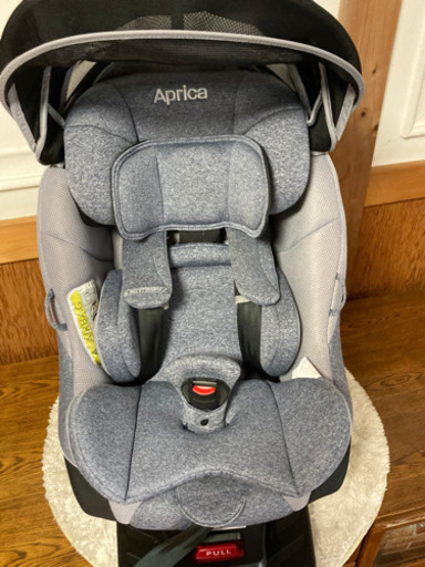 アップリカ　クルリラ　チャイルドシート　回転式　isofix 