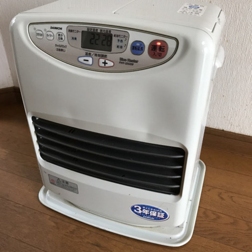 ダイニチブルーヒーター 石油ファンヒーター FHY-32GS9 凹みあります。9～12畳用