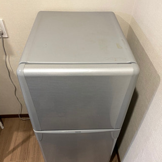 【取引決定】東芝 (120L)2ドア冷凍冷蔵庫 YR-12T-S(シルバー) の画像