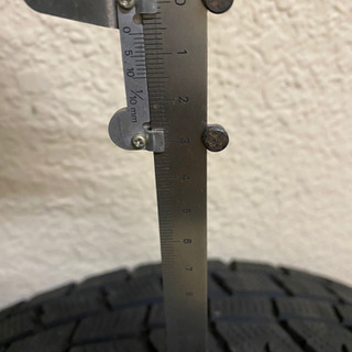 フォルクスワーゲンポロスタッドレスタイヤの画像