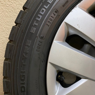 フォルクスワーゲンポロスタッドレスタイヤの画像