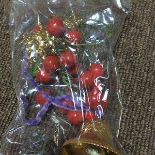 トナカイのぬいぐるみとクリスマス飾り差し上げますの画像