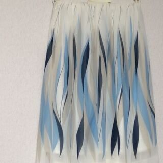 スカート　60cm　(未使用美品）