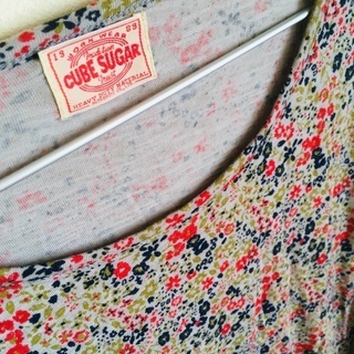 【美品】CUBE SUGAR / 小花柄カットソー / Mサイズの画像