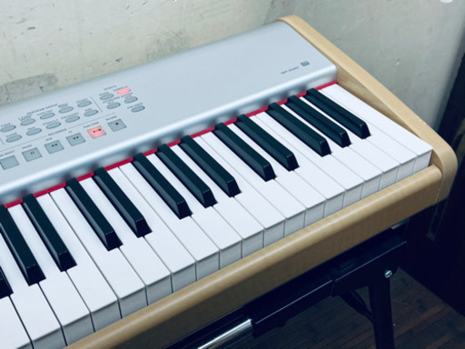 コルグ KORG 電子ピアノ SP-500 デジタルピアノ 88鍵 ペダル付き 動作確認済み美品