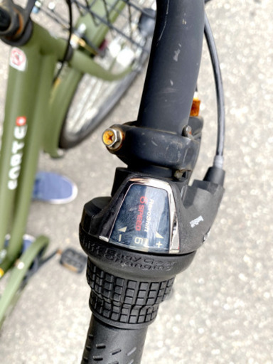 フォルテ　26インチ　モスグリーン　自転車　外装6段変速 26型　オートライト　ママチャリ