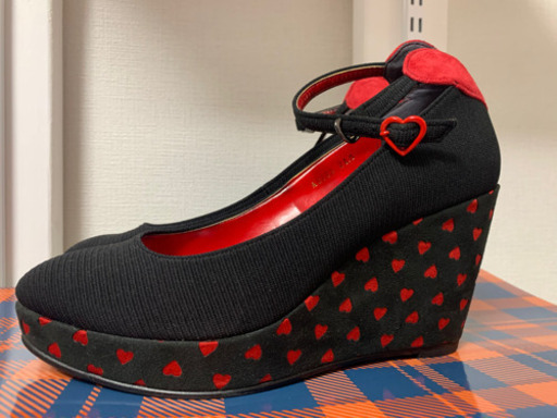 ANNA SUI(アナスイ)24.5センチ　パンプス