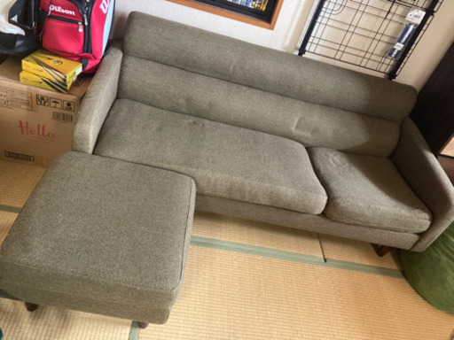 オットマン付き3人がけソファ