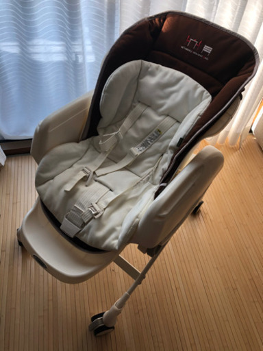 コンビ　電動　ハイローチェアー　ベビーチェア　バウンサー