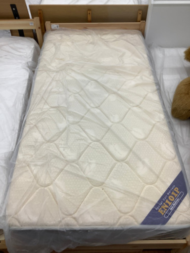 シングルベッド　引き出し付き