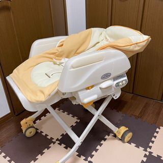 Combi コンビ◆◆電動スィング　ハイ・ローベッド＆チェアですの画像