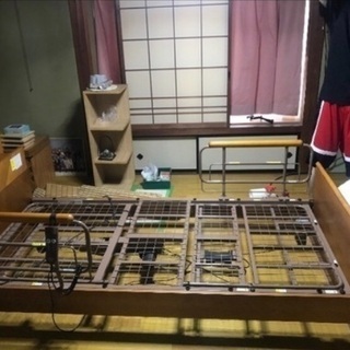 介護用電動ベッド(家まで運搬します)の画像