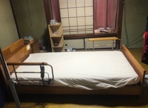 介護用電動ベッド(家まで運搬します)