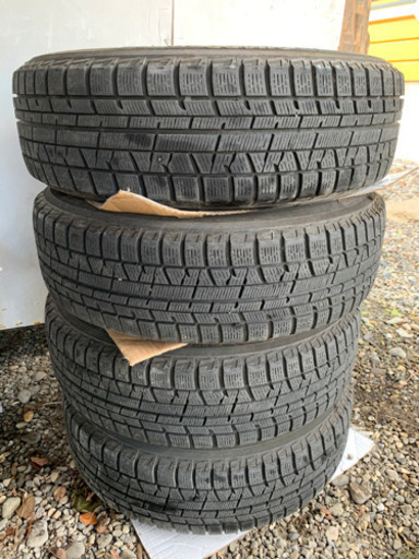 スタッドレスタイヤ　アルミホイール付　175 60 R16