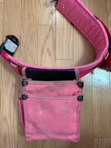 ワンタッチベルト、腰当て付き腰袋ピンク