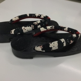 【8/18確約済み】【超絶格安🤩‼️浴衣にはこれ‼👘沢山履いてね〜🩴❣️】下駄 げたの画像