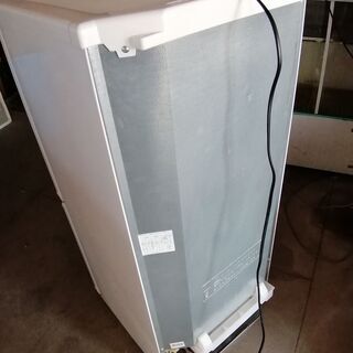 独身用の冷蔵庫の画像
