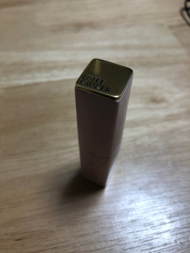 エスティーローダー二本　ナイトリップとケアリップ　美品