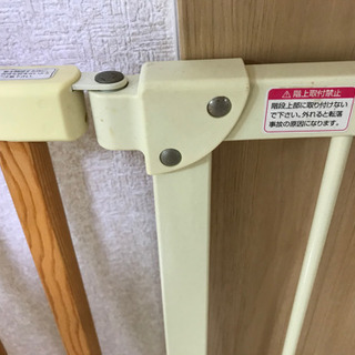 カトージ　ベビーゲートの画像