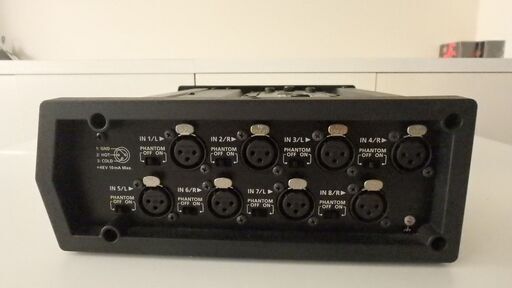 Rolland R-88 8チャンネルレコーダー