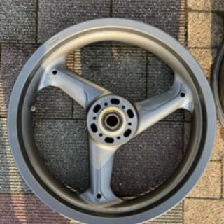 【値下げ500円譲ります】ドゥカティ750用ホイールの画像